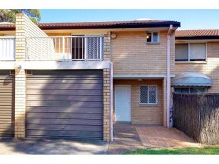 View profile: 3 Bedrooms! 2 Bathrooms!
