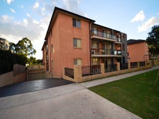 View profile: Near New Unit! Westmead Location!