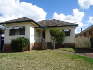 View profile: Neat and Tidy Home set in PERFECT location