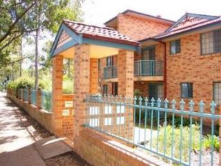 View profile: Excellent Location - with Gas Cooking!