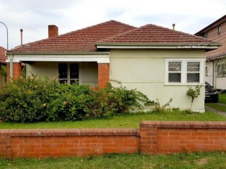View profile: One Minute Walk to Station!