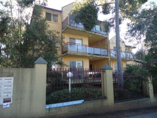 View profile: Security Unit with Courtyard