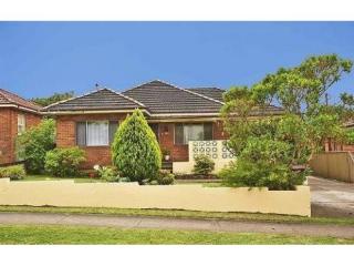 View profile: Massive Living Areas!