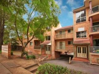 View profile: North Facing Unit - Walk to Station!