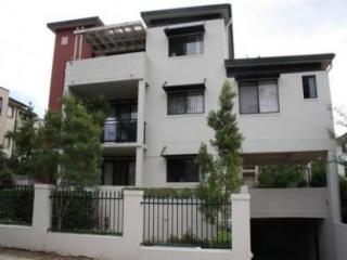 View profile: Minutes to Westmead Station!