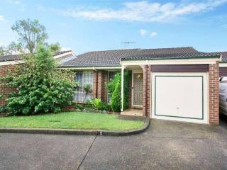 View profile: 3 Bedrooms - Stroll to Station!