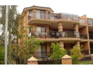 View profile: Great Unit in an Convenient Location!