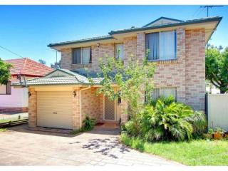 View profile: Quality Modern Home- 4 Bedrooms!