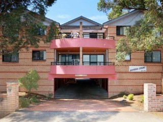 View profile: Walk to Station with Gas Cooking!