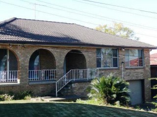 View profile: Sparkling Pool, Ducted Air Conditioning, Timber Floorboards