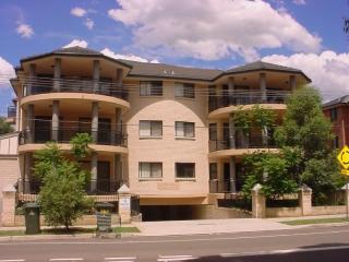 View profile: Modern Unit! Close to Station