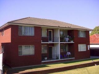 View profile: 10 Minute Stroll to Station, Shops & Schools! 