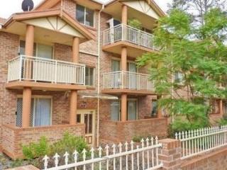 View profile: 2 Minutes to Station & Shops!