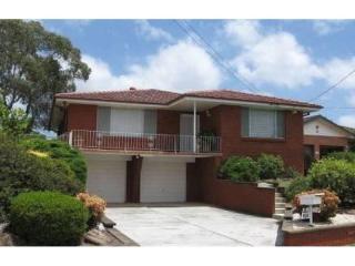 View profile: Great Family Home with Views!