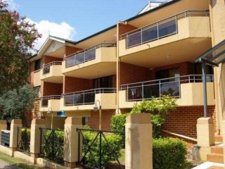 View profile: Great Unit! Walk to Station!