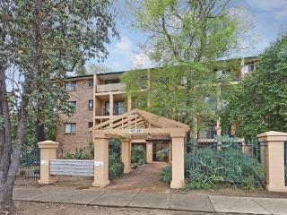 View profile: Air Conditioned unit in Girraween school catchment area.  One Week Free Rent.