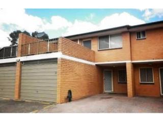 View profile: Pool! Tennis Court! Close to Everything!